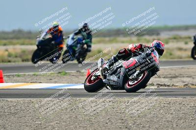 media/Apr-18-2025-TrackDaz (Fri) [[45f5874c44]]/B Group/Session 2 (Turn 7)/
